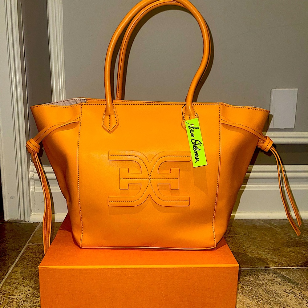Sam Edelman Eleanor Shoulder Bag in Amber Yellow